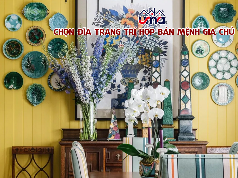 chon-dia-trang-tri-hop-ban-menh-gia-chu