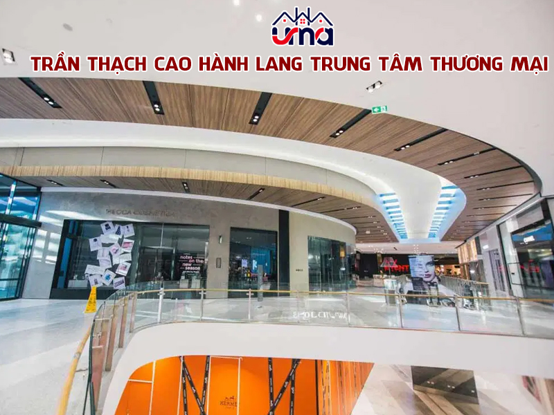 tran-thach-cao-hanh-lang-trung-tam-thuong-mai